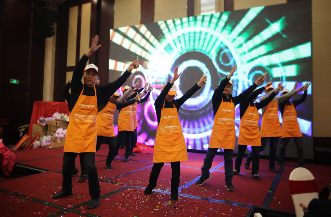 2015年科恩年會(huì)-“因?yàn)橛心悖孕腋＃　? bigimg=